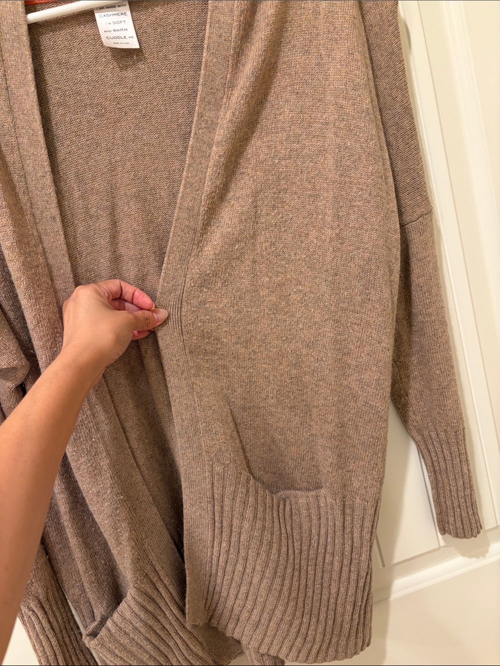 Aritzia Tulula Open-Front Cashmere Taupe - Picture 2 of 3